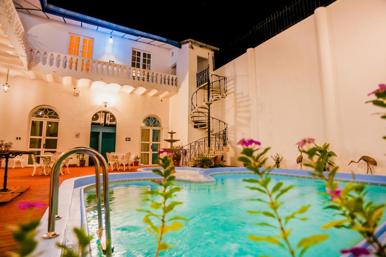 Casa Morey Икитос Екстериор снимка